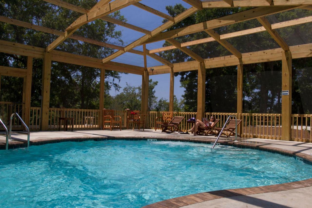 Live Oak Landing Hotel Freeport Exterior photo